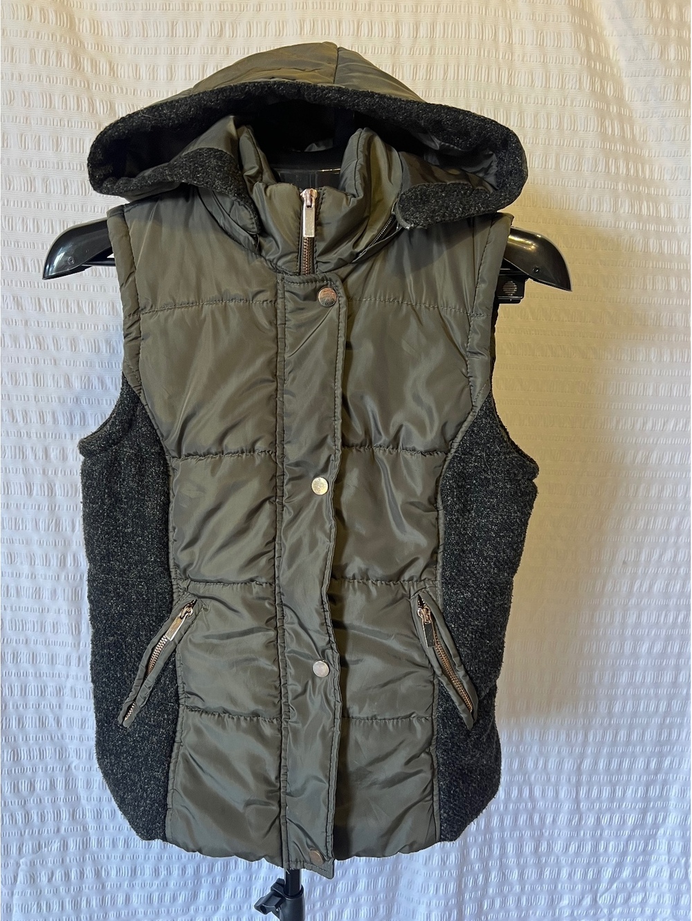 Ci Sono Original Y2K Olive Green Puffer Vest Jacket w/ Hood – Size S
